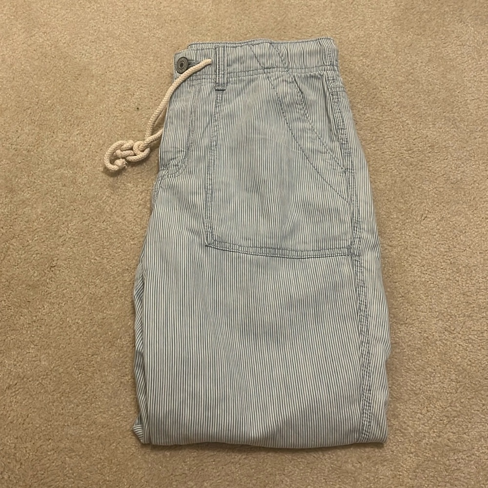 american eagle white and blue striped pants